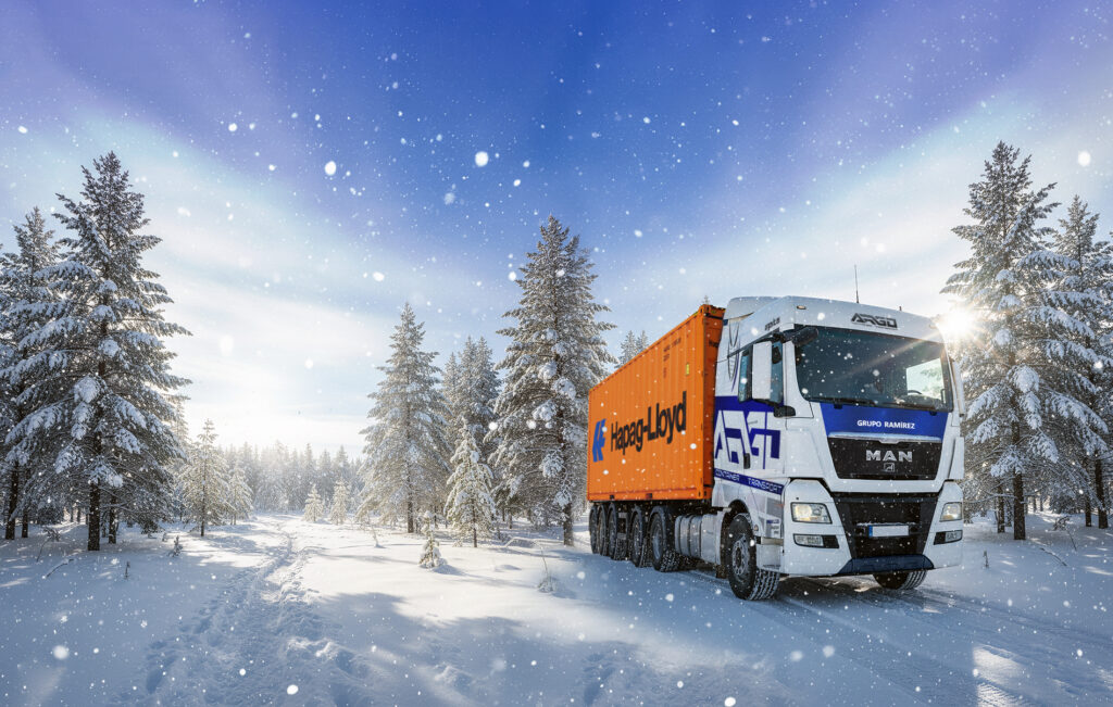 transporte de contenedor happag por carretera de invierno pòr transportes argo desde el puerto de valencia