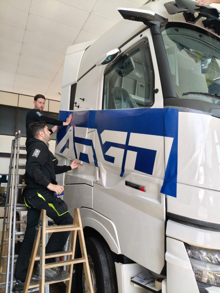 tractoras de transportes Argo nueva rotulación de Renault 2026